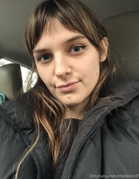 Naakte gelekte OnlyFans-foto van Parisbush