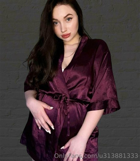 Naakte gelekte OnlyFans-foto van Aishimoon