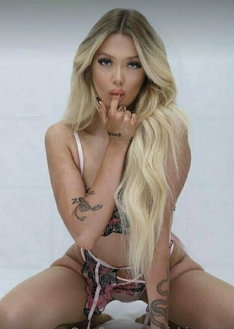Naakte gelekte OnlyFans-foto van Aishimoon