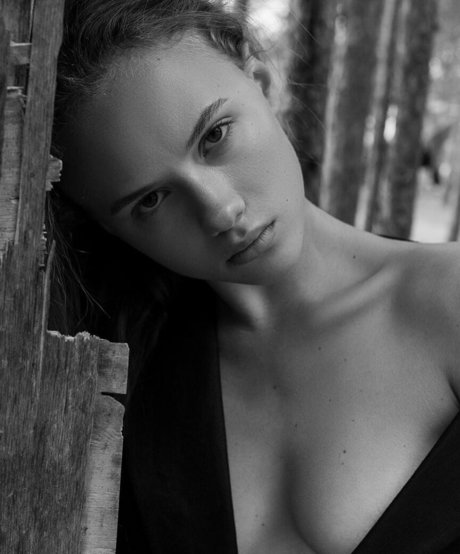 Naakte gelekte OnlyFans-foto van Kristina Shmidt