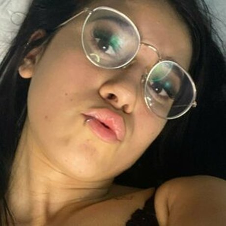 Naakte gelekte OnlyFans-foto van Hannababyxx