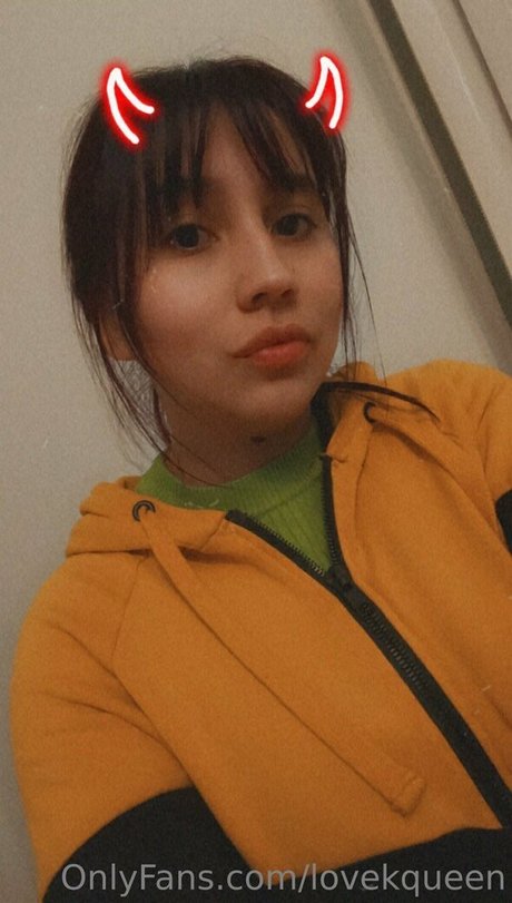 Naakte gelekte OnlyFans-foto van Lovekqueen