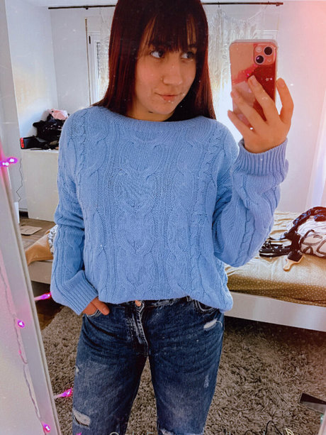 Naakte gelekte OnlyFans-foto van Lovekqueen