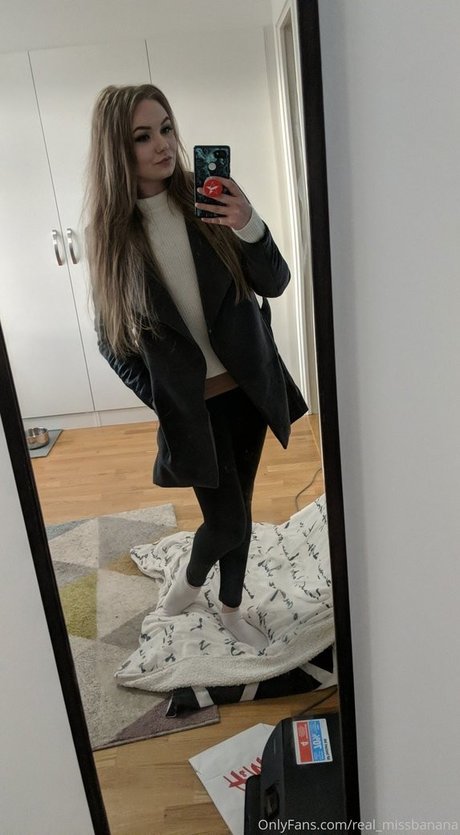 Naakte gelekte OnlyFans-foto van Realmissbanana