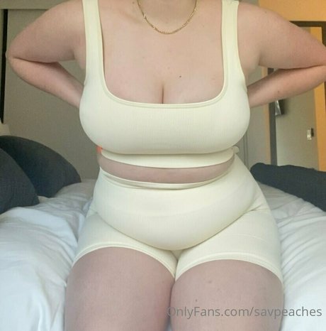 Naakte gelekte OnlyFans-foto van Savpeaches
