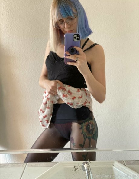 Naakte gelekte OnlyFans-foto van Kahegao