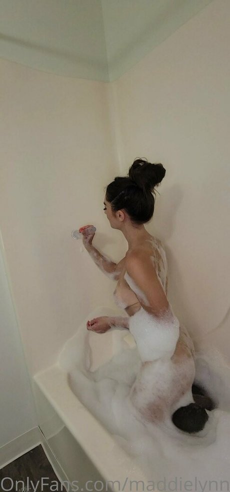 Naakte gelekte OnlyFans-foto van Maddielynnfree
