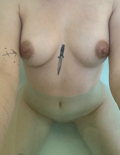 Naakte gelekte OnlyFans-foto van Cutiekali