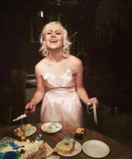 Naakte gelekte OnlyFans-foto van Phoebe Bridgers