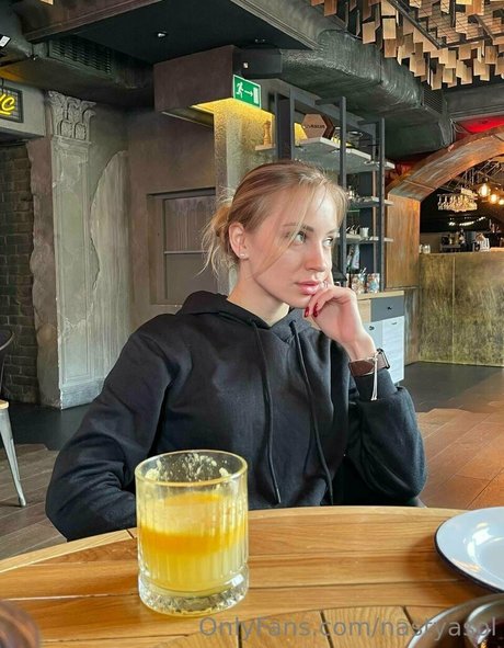 Naakte gelekte OnlyFans-foto van Nastyasol
