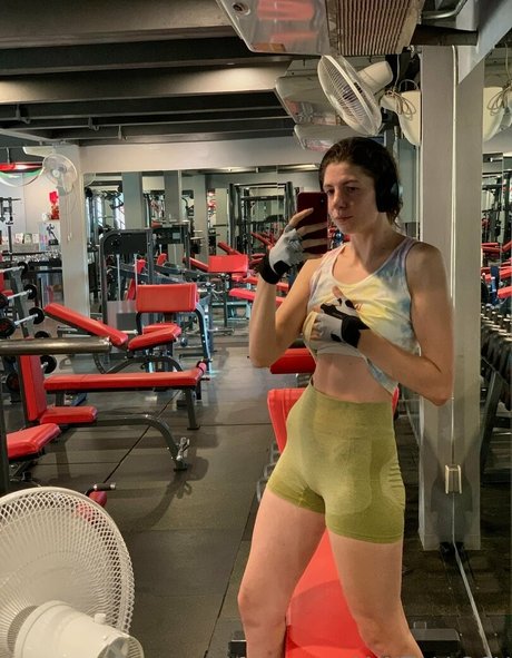 Naakte gelekte OnlyFans-foto van Anntallogy
