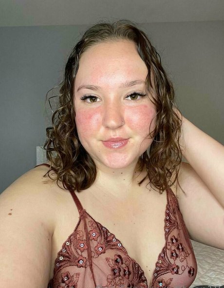 Naakte gelekte OnlyFans-foto van Fiteen18