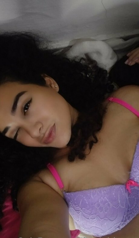 Naakte gelekte OnlyFans-foto van Finalgirlasmr