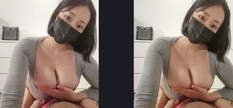 Naakte gelekte OnlyFans-foto van Lineage282