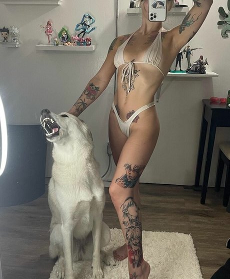 Naakte gelekte OnlyFans-foto van Layni Baby