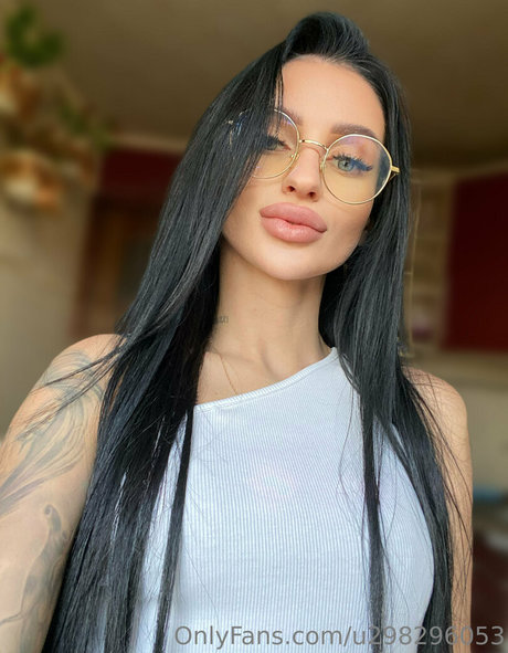 Charming_megan