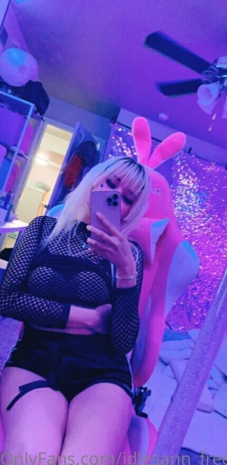 Naakte gelekte OnlyFans-foto van Idlesannfree