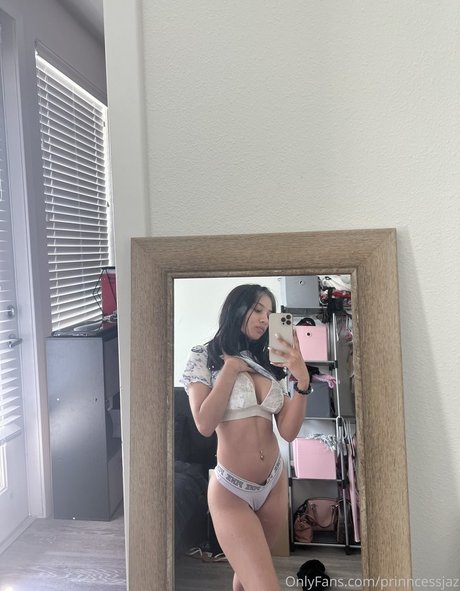 Naakte gelekte OnlyFans-foto van Prinncessjaz