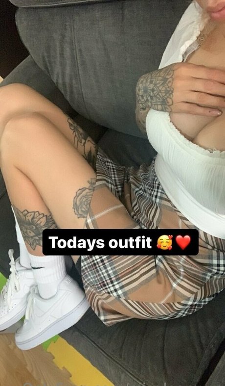 Naakte gelekte OnlyFans-foto van Niicoleamyx