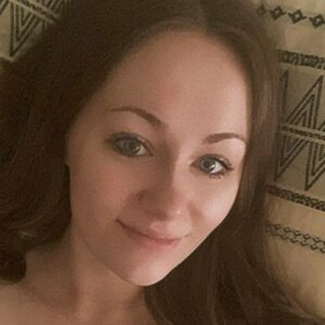 Naakte gelekte OnlyFans-foto van Sabellex