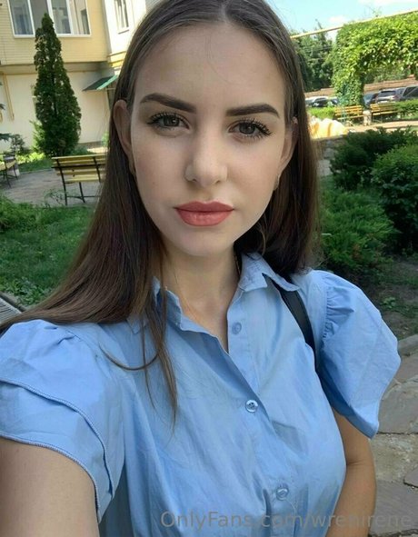 Naakte gelekte OnlyFans-foto van Wrenirene