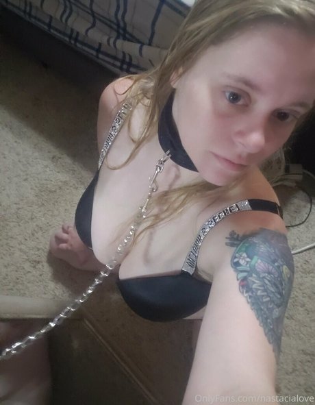 Naakte gelekte OnlyFans-foto van Nastacialove
