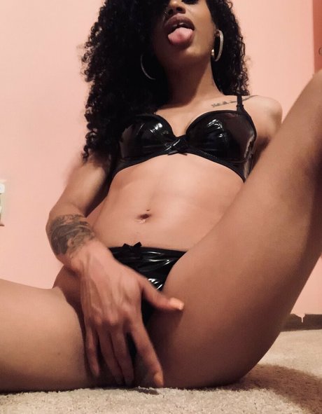 Naakte gelekte OnlyFans-foto van Jspamz69