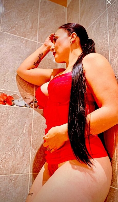 Naakte gelekte OnlyFans-foto van Edidiianatruj