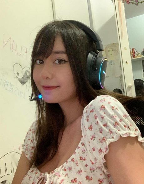 Naakte gelekte OnlyFans-foto van Kikira02