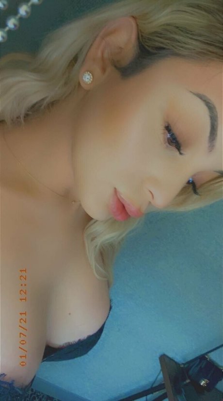 Naakte gelekte OnlyFans-foto van Tshayleybaby