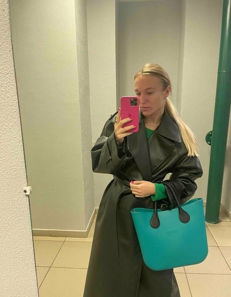 Naakte gelekte OnlyFans-foto van Aislinxxxmodel