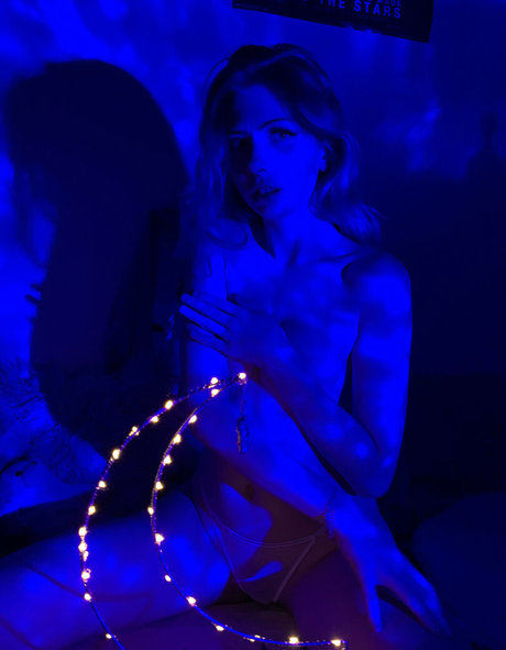 Naakte gelekte OnlyFans-foto van Cookiecumbz