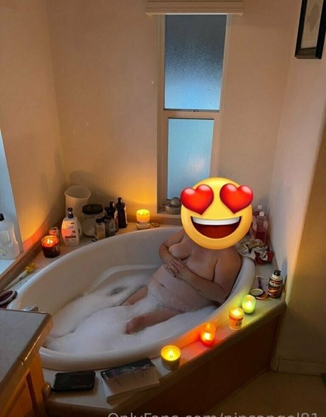 Naakte gelekte OnlyFans-foto van Nipsangel81