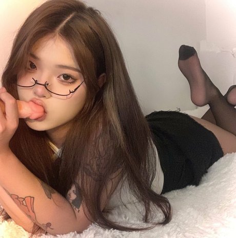 Naakte gelekte OnlyFans-foto van Yuzichucunqi