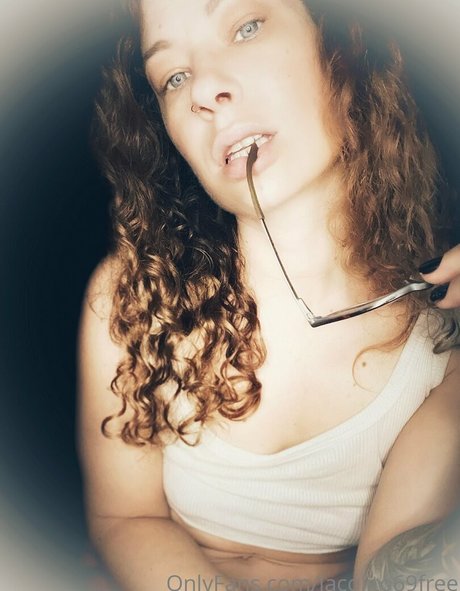 Naakte gelekte OnlyFans-foto van Lacolito69free