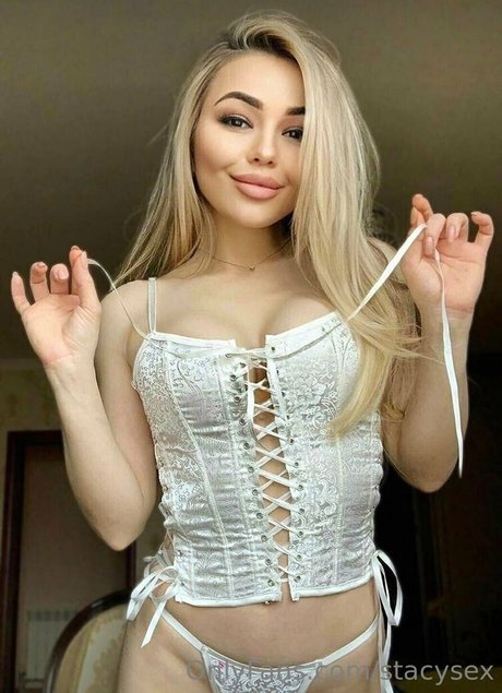 Naakte gelekte OnlyFans-foto van Stacysex