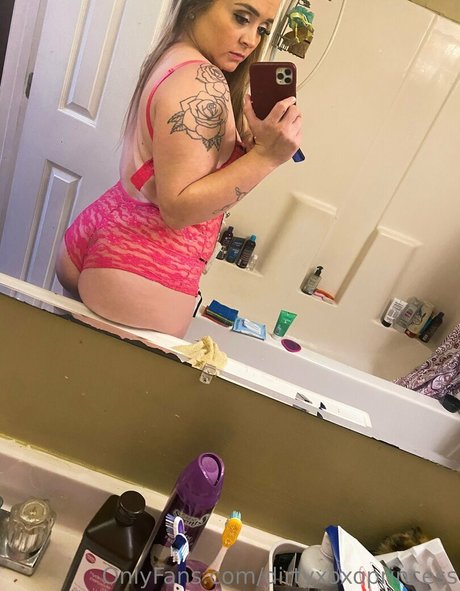 Naakte gelekte OnlyFans-foto van Dirtyxoxoprincess