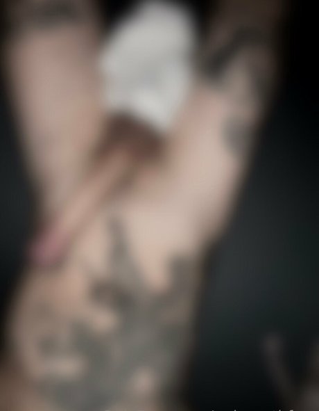 Naakte gelekte OnlyFans-foto van Uglynorthfree