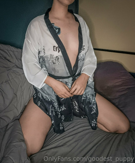 Naakte gelekte OnlyFans-foto van Goodestpuppy