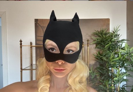 Naakte gelekte OnlyFans-foto van Pisica