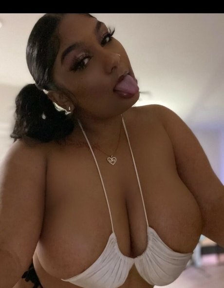 Naakte gelekte OnlyFans-foto van Therealsosababy