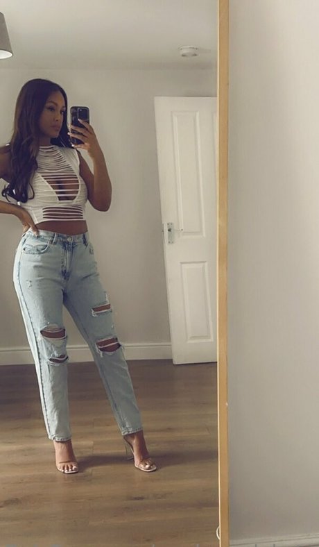 Naakte gelekte OnlyFans-foto van Madamedakota