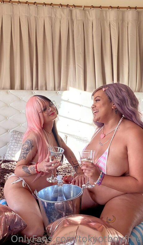 Naakte gelekte OnlyFans-foto van Tokyotboyfree