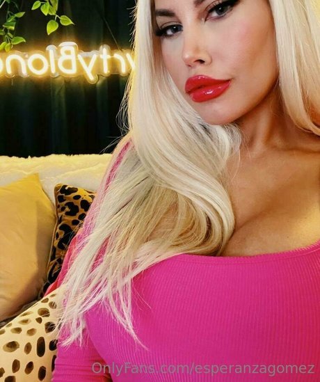 Naakte gelekte OnlyFans-foto van Esperanzagomez