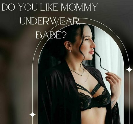 Naakte gelekte OnlyFans-foto van Lustyqueen