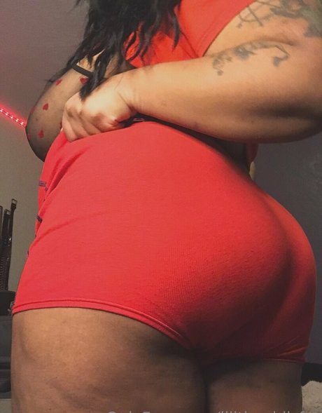 Naakte gelekte OnlyFans-foto van Lilithvoidisfat