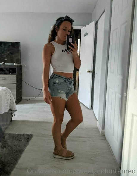 Naakte gelekte OnlyFans-foto van Sweetanduntamed