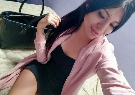 Naakte gelekte OnlyFans-foto van Camila