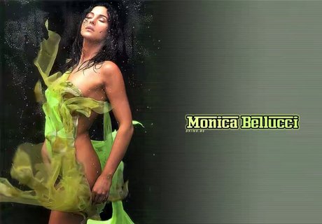 Naakte gelekte OnlyFans-foto van Monica Bellucci