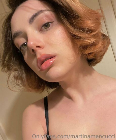Naakte gelekte OnlyFans-foto van Martinamencucci